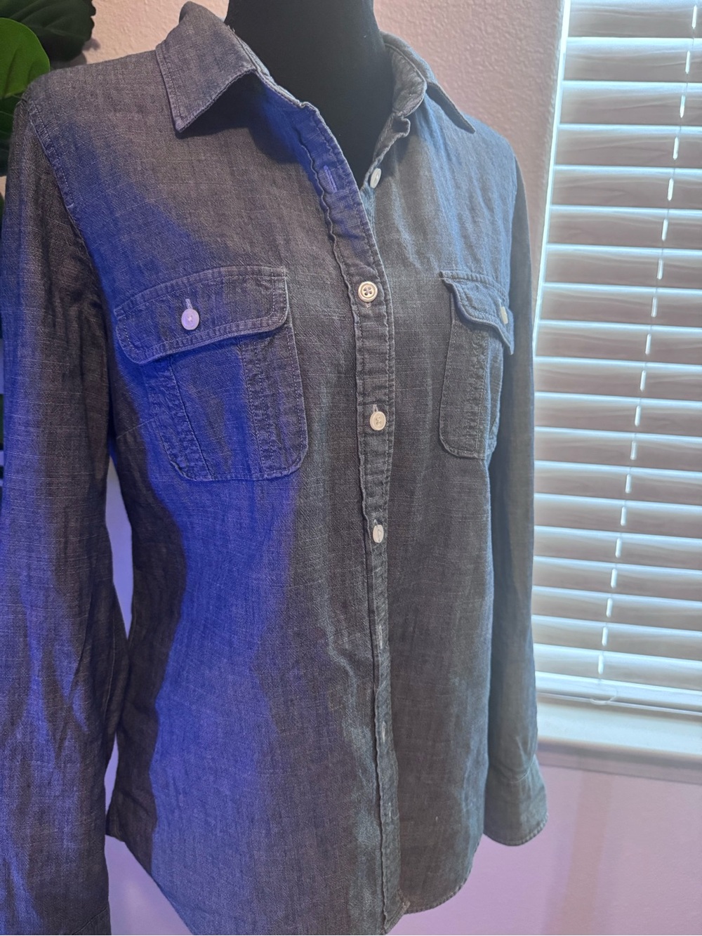 J.Crew Chambray Button Down Shirt Gray Blue Long Sleeve Size Medium - Picture 5 of 6